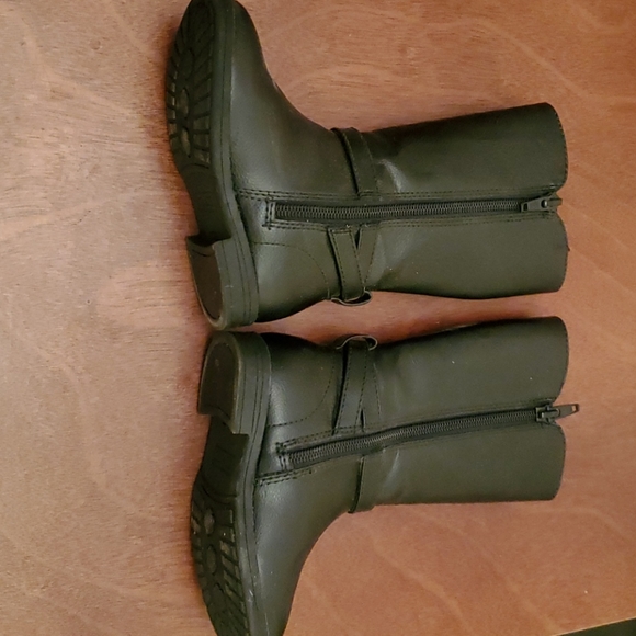 Boot - Picture 3 of 3